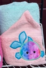 🌸 Custom Order for Kristen – Butterfly & Rainbow Fish Hooded Towels (Set of 2)