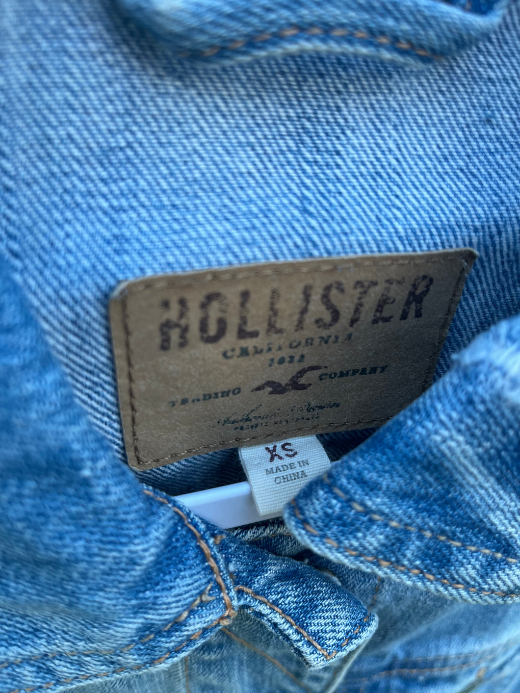 Hollister online xs size
