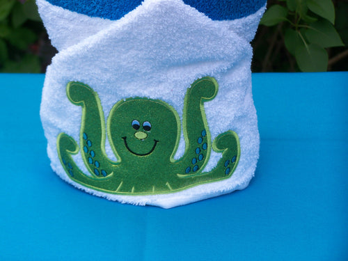 Eight-Armed Hug Hooded Towel
